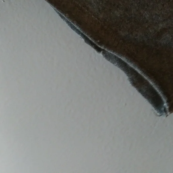 Dantelle ruffled shirt gray size small raw edges - Picture 3 of 8